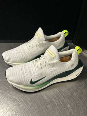 Nike React X Size 12 Men